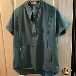 Scrub top green